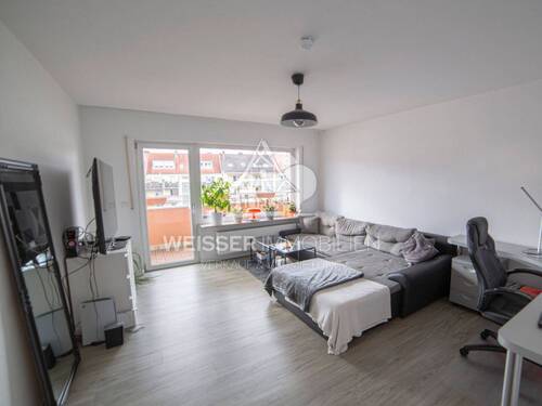 Wohnzimmer - 2 Zimmer Etagenwohnung in Nürnberg