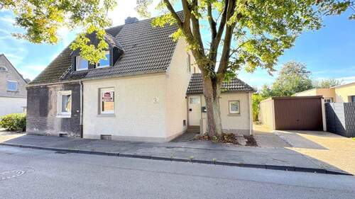 Außenansicht (ist) - 3 Zimmer Doppelhaushälfte zum Kaufen in Gelsenkirchen