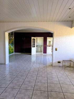 Separate Wohnung im Untergeschoss - 