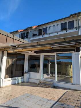 Terrasse mit Beschattung - 