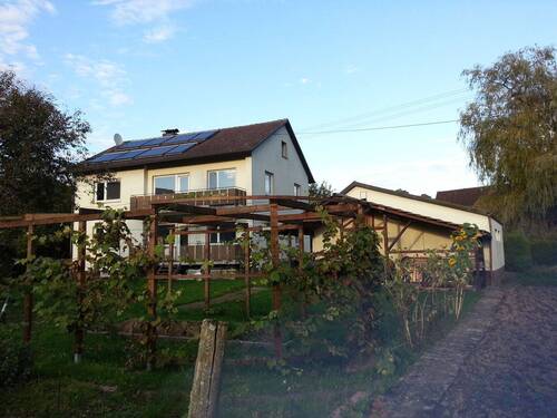 c - 7 Zimmer Mehrfamilienhaus, Wohnhaus in Krauchenwies