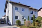 Ansicht - Einfamilienhaus mit 6 Zi., 2 Balk., Garten, Loggia, Garage, Carport, Vorteil Erbpacht, Ausbaureserve