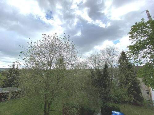 Aussicht Balkon - Etagenwohnung mit 61,00 m&sup2; in Plauen zur Miete