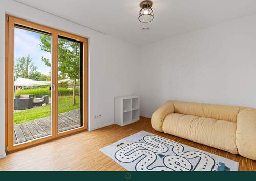 (EG) Schlafzimmer 2 mit Terrassenzugang - 