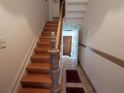 Treppenhaus MFH.jpg - 