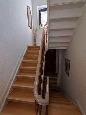 Treppenhaus_ MFH.jpg - 