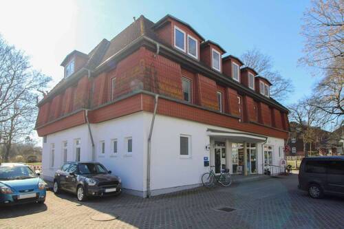 Stralsund Rückansicht links - 1 Zimmer Mehrfamilienhaus, Wohnhaus zum Kaufen in Stralsund