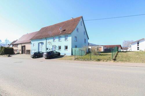 Außenansicht - 6 Zimmer Einfamilienhaus zum Kaufen in Gunningen