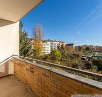 Ruhige, bezugsfreie 2-Zimmerwohnung mit Balkon und PKW-Stellplatz - Berlin Neukölln