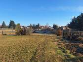 Blick auf das Grundstück - 
