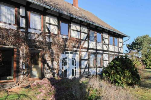 Außenansicht (4) - Fachwerkhaus mit Ackerland und Stallungen - ideal für Pferdehaltung in ruhiger Lage von Köchingen