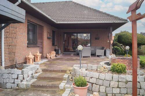 Blick auf die Terrasse - 5 Zimmer Einfamilienhaus zum Kaufen in Neuenkirchen