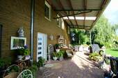 Eingangsbereich und Terrasse wohnen - 5 Zimmer Mehrfamilienhaus, Wohnhaus in Nidderau