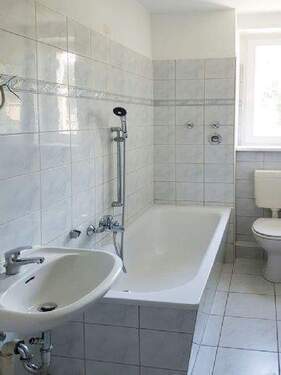 WE-22-Bad-mit-WM-Anschluß - 