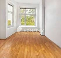 Drei-Zimmer-Altbauwohnung mit ca. 108 m² Wohnfläche, Balkon und Einbauküche direkt an der U7 - Berlin Siemensstadt