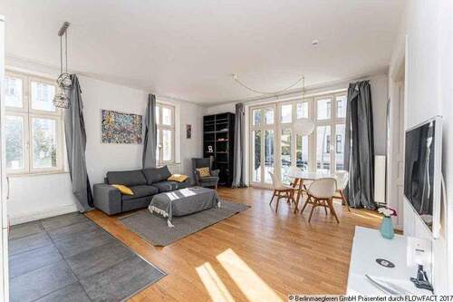 Wohnzimmer - 2 Zimmer Etagenwohnung zum Kaufen in Berlin