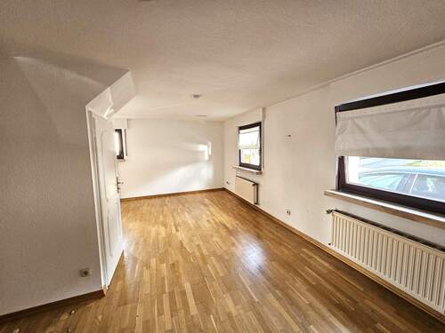 Wohnzimmer in HS 1.jpg - Reihenendhaus mit 155,00 m&sup2; in Trier zum Kaufen