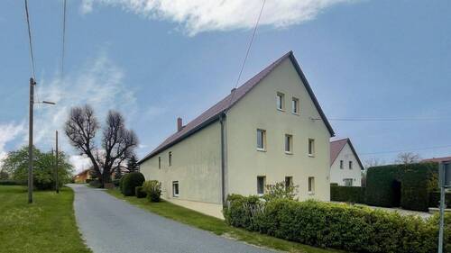 Haus straßenseitig - 