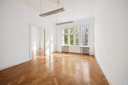 Zimmer II - 4 Zimmer Etagenwohnung in Berlin