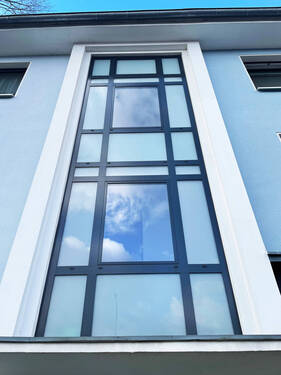 Detail Glasfront Treppenhaus - 