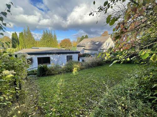 Rückansicht und Garten - 