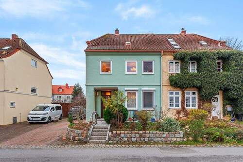 Frontansicht - 4 Zimmer Reihenendhaus zum Kaufen in Hamburg