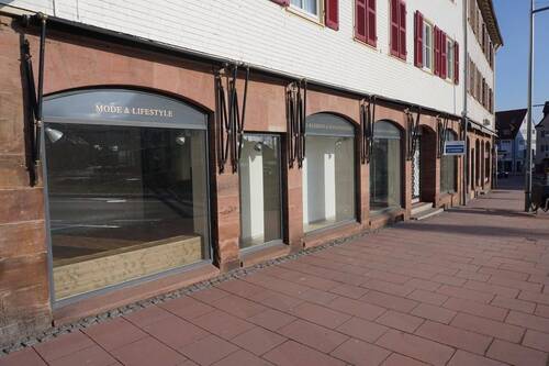 Große Schaufenster - Gewerbeobjekt (Büro, Produktion, Verkauf) in Freudenstadt