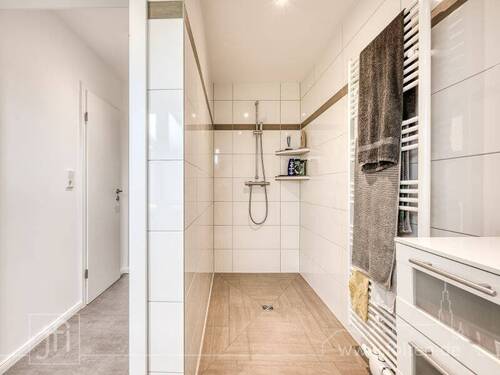 EG - ...mit bodengleicher Dusche - 