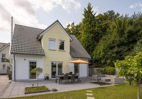 Rückansicht - 4 Zimmer Einfamilienhaus in Grevenbroich