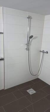 Dusche UG - 