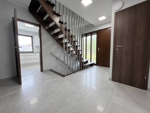 Mögliche Modernisierung - 5 Zimmer Einfamilienhaus in Schwanewede