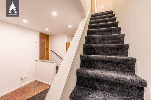 EG Treppe zum OG - 