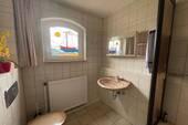 Bad mit Dusche EG - 