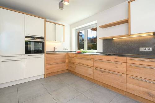 Moderne Küche... - Doppelhaushälfte mit 127,30 m&sup2; in Garmisch-Partenkirchen zum Kaufen