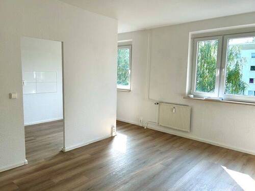 Essbereich mit Küche (2) - 5 Zimmer Etagenwohnung zur Miete in Gera