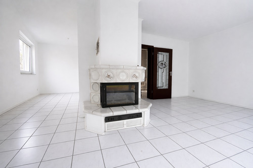 Wohnzimmer Haus - 9 Zimmer Mehrfamilienhaus, Wohnhaus zum Kaufen in Essen