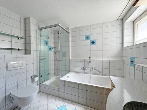 Bad - Etagenwohnung mit 97,00 m² in Pliezhausen zum Kaufen