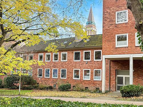 Gebäudeansicht - Kiel-City - Studenteneltern aufgepasst - bezugsfreie 1-Zimmer-ETW nahe Exerzierplatz und Kleiner Kiel