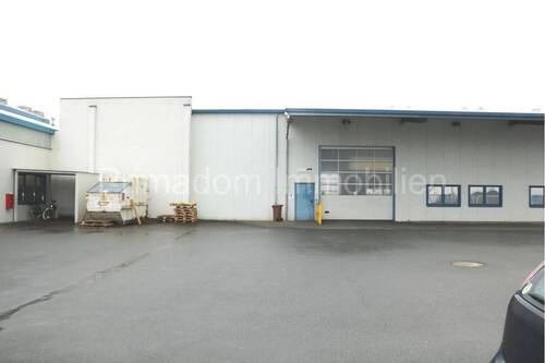 Rolltor - Halle in Gremsdorf zur Miete