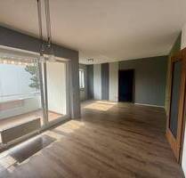 Attraktive 2-Zimmer-Wohnung mit Balkon in begehrter Lage von Ludwigshafen-Gartenstadt - Ludwigshafen am Rhein
