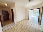 Flur / Eingangsbereich - Etagenwohnung mit 79,40 m² in Leverkusen zum Kaufen