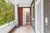 Eingangstür - 2 Zimmer Etagenwohnung in Hamburg / Niendorf