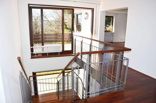 offene moderne Treppe - 