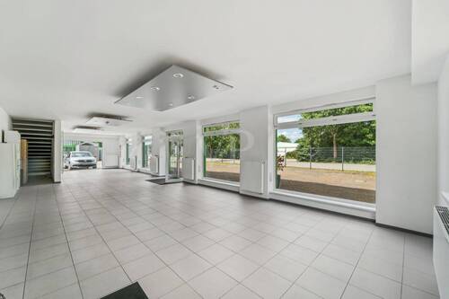 Ausstellung Gebäude 2 - 