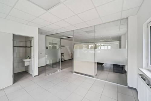 Büro OG Gebäude 2 - 