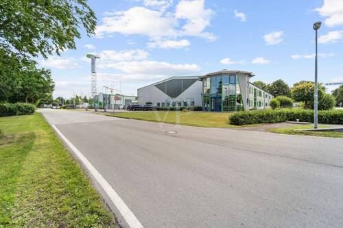 Straßenansicht - Halle in Hude (Oldenburg) / Altmoorhausen