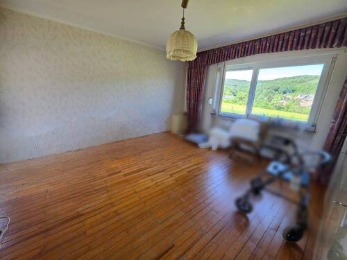 EG (5) - 