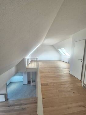 Galerie.jpg - Erstbezug nach Sanierung - Maisonette-Wohnung mit offener Galerie