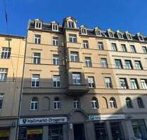 Stilvolle Altbauwohnung mit modernen Details, Einbauküche und charmanten Akzenten! - Halle (Saale) Innenstadt
