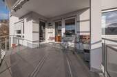 Balkon 1 - Etagenwohnung mit 93,60 m&sup2; in Esslingen am Neckar zum Kaufen